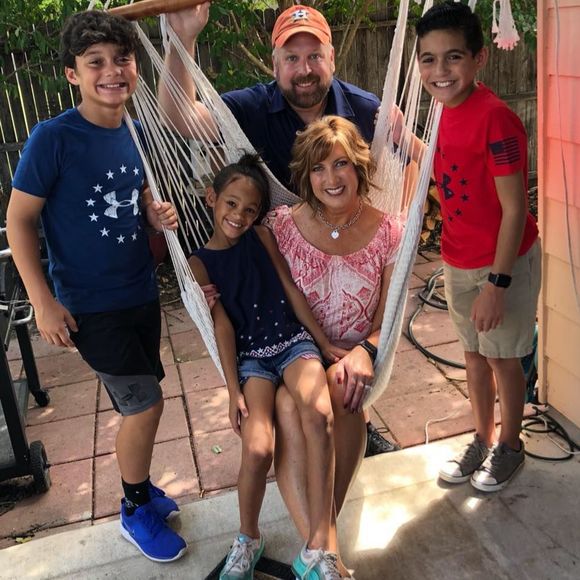 Meet your Posher, Shelley - Picture 1 of 1